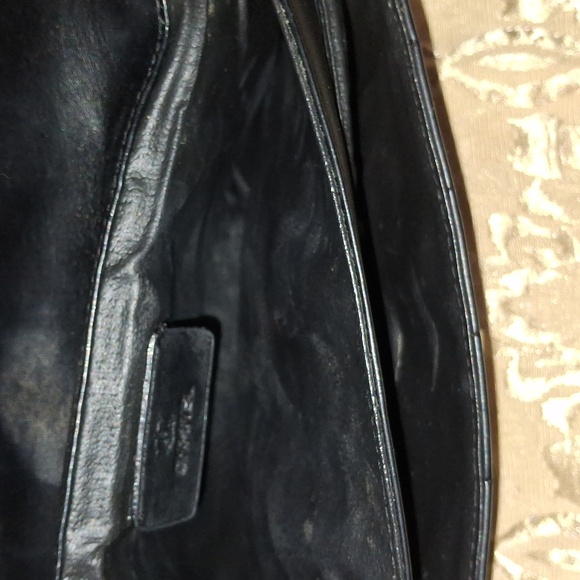 Chanel Purse - Picture 4 of 9